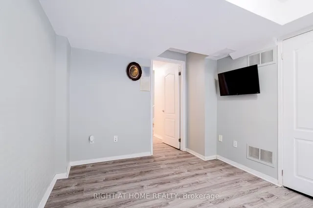 Additional image 24 of 74 Stagecoach Circ