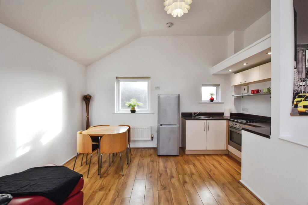 Additional image 16 of Clos Cwm Golau, Merthyr Tydfil