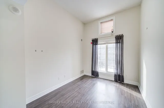 Additional image 16 of 32 Kenaston Gdns Unit TH103