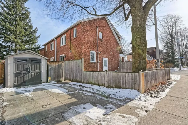 Additional image 37 of 158 Roslin Ave