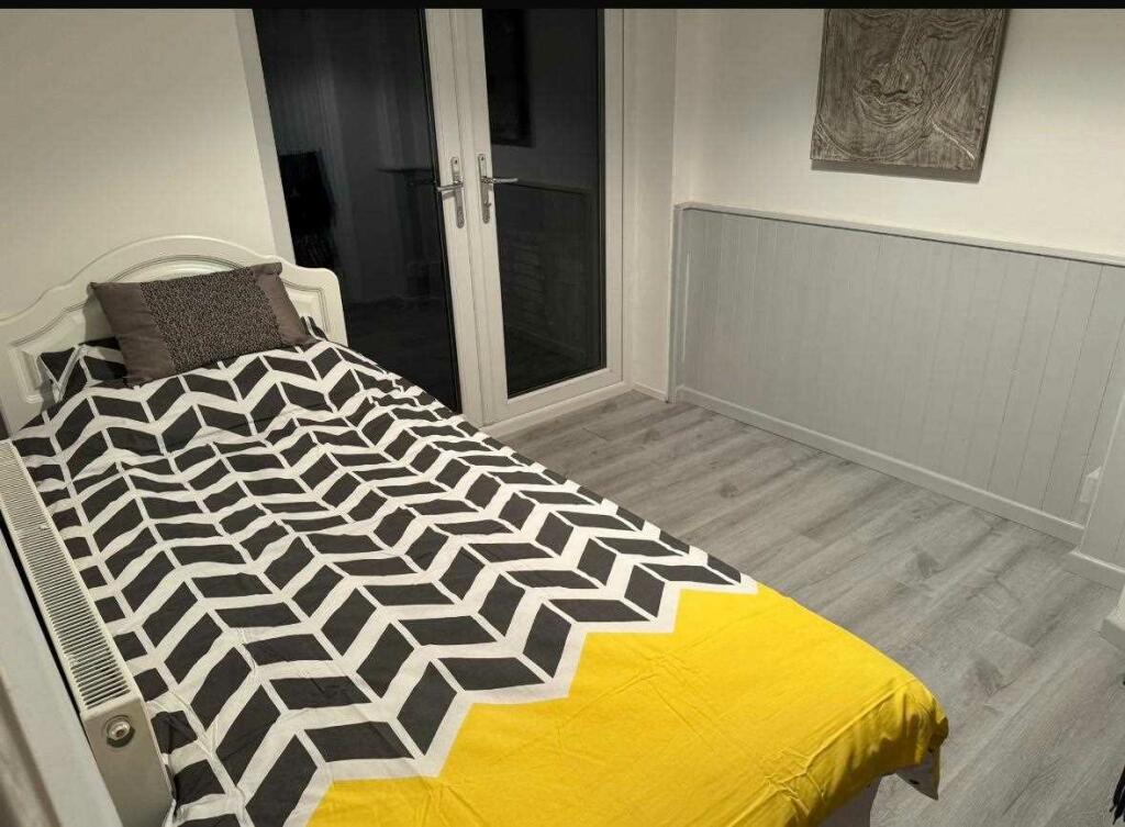 Additional image 5 of Caemawr Gardens, Porth