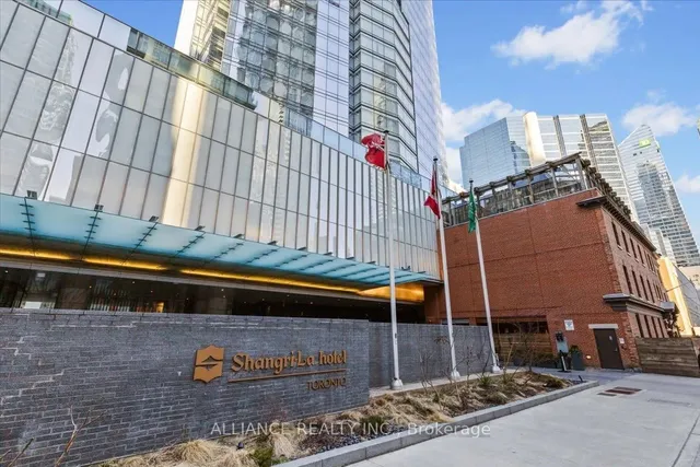 Additional image 15 of 180 University Ave Unit 4302