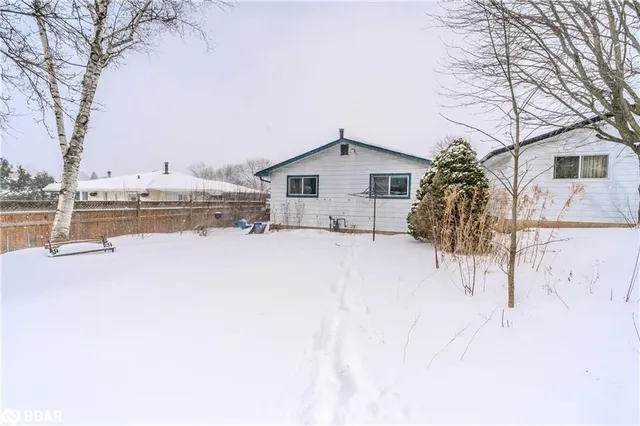 Additional image 27 of 55 Silver Aspen Cres