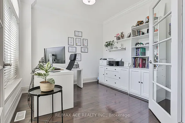 Additional image 3 of 3206 Sorrento Cres