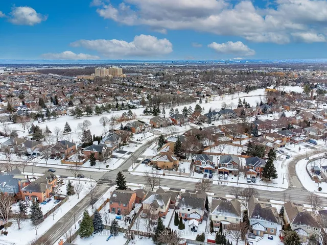 Additional image 35 of 2109 Country Club Dr