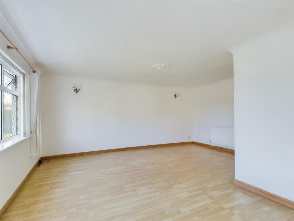 Additional image 11 of De Breos Drive, Porthcawl