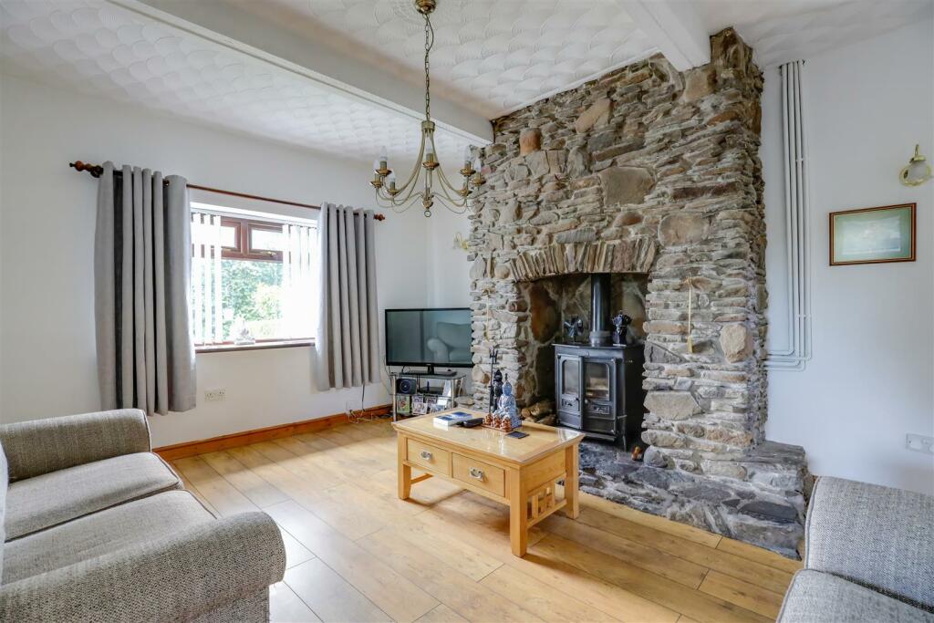 Additional image 5 of 1 Tynewydd Cottage Cilfynydd, Pontypridd, CF37 4HP