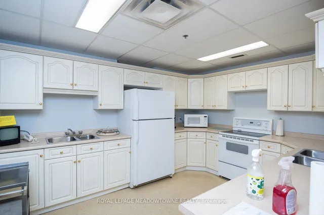 Additional image 36 of 81 Millside Dr Unit 506