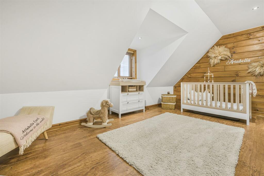 Additional image 13 of Oakmead Road, Meirios Valley