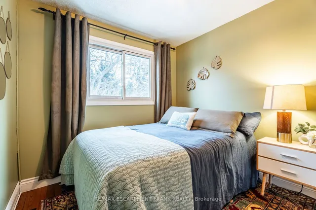 Additional image 20 of 371 Knightsbridge Cres