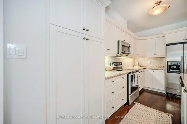 Additional image 12 of 2946 Singleton Common