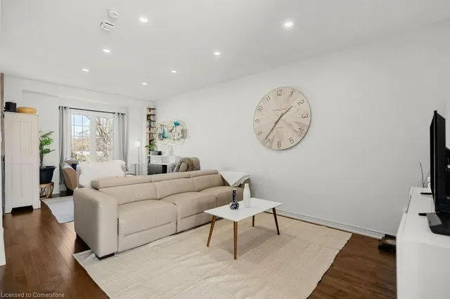 Additional image 10 of 2220 Queensway Dr Unit 13