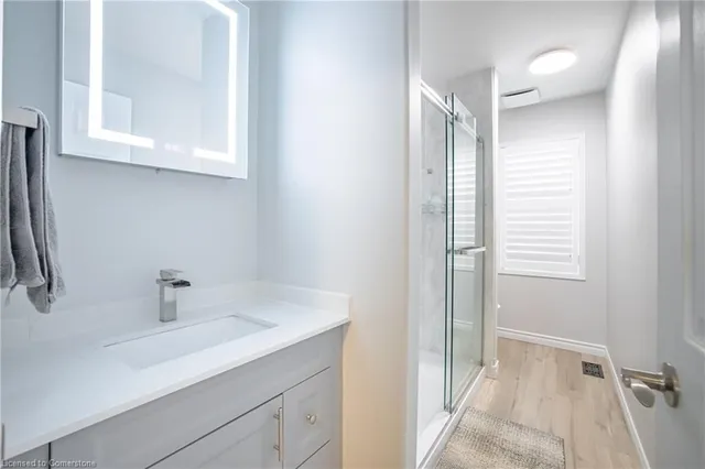 Additional image 21 of 93 Bradley Ave