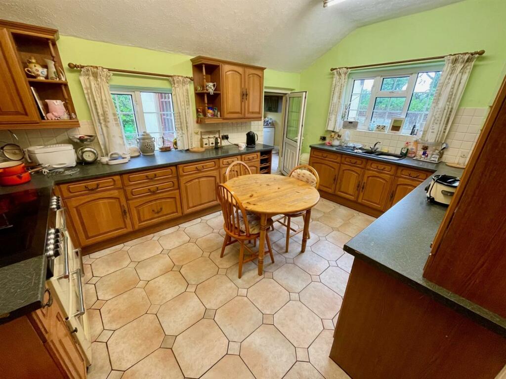 Additional image 5 of Leadbrook Drive, Flint