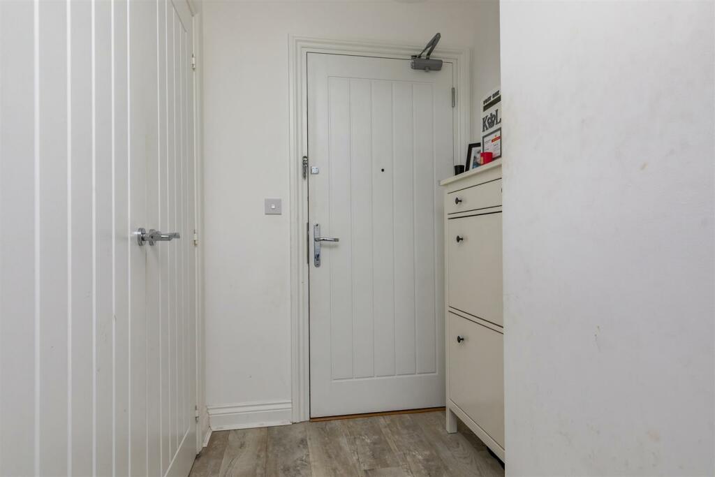 Additional image 4 of Lyndhurst House, Monarch Way, Shoreham-By-Sea