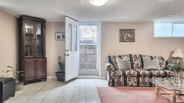 Additional image 37 of 23 St. Paschal Crt