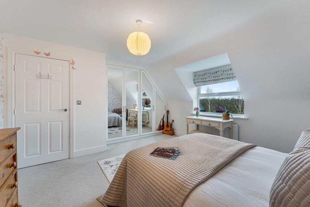 Additional image 23 of Spacious, Private, and Unrivalled Views Across Fields