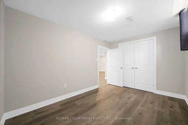 Additional image 31 of 8 Bethune Ave