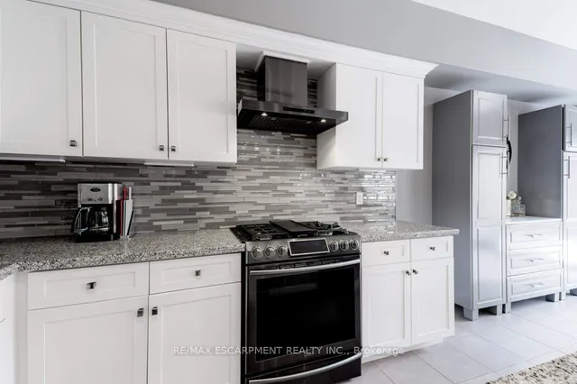 Additional image 15 of 98 SHOREVIEW Pl Unit 12