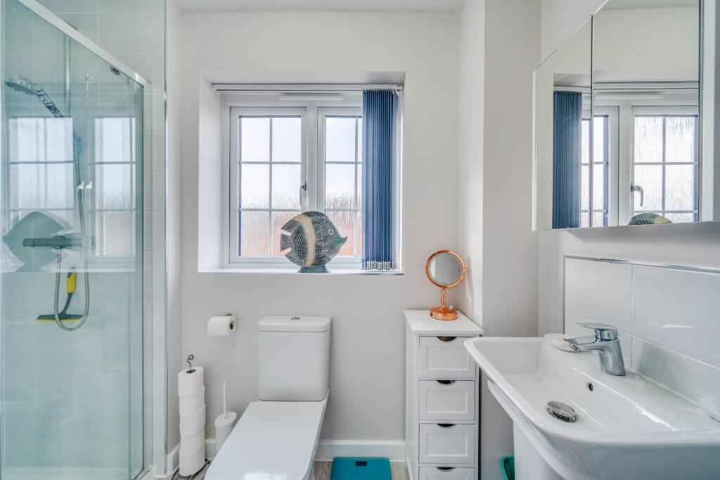 Additional image 6 of Well presented family home in Yatton's Chestnut Park