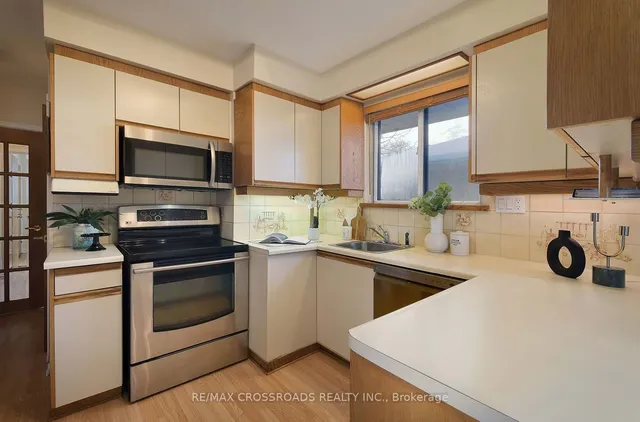 Additional image 8 of 5 Marcos Blvd