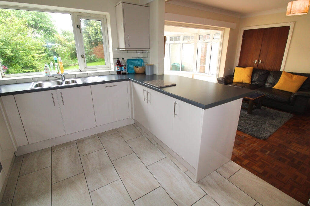 Additional image 8 of CARLTON PLACE, PORTHCAWL, CF36 3ET