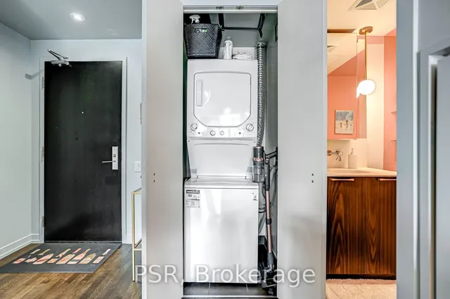 Additional image 20 of 95 Bathurst St Unit 816