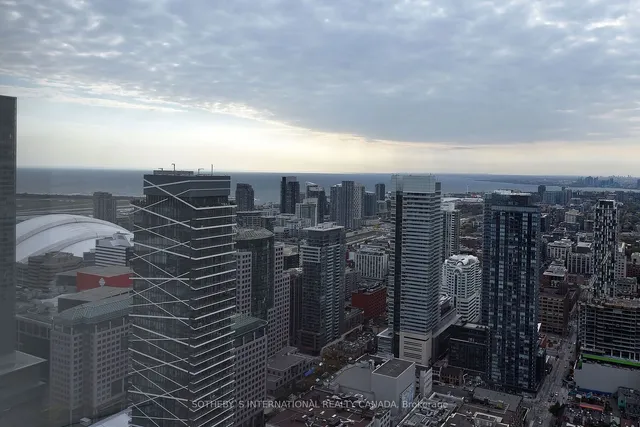 Additional image 34 of 180 University Ave Unit 5303