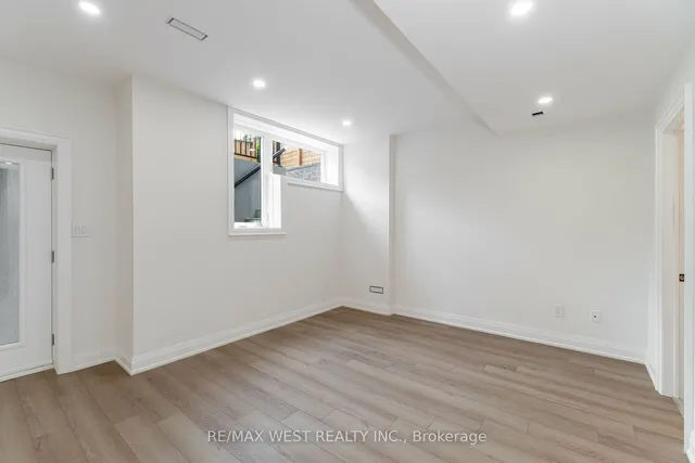 Additional image 40 of 52 Exmoor Dr