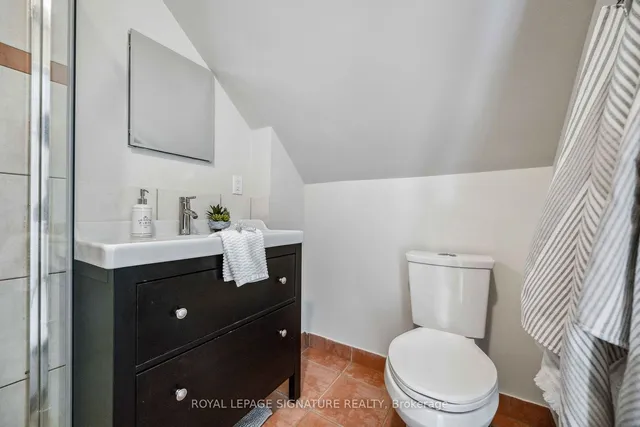 Additional image 22 of 1318 Dundas St