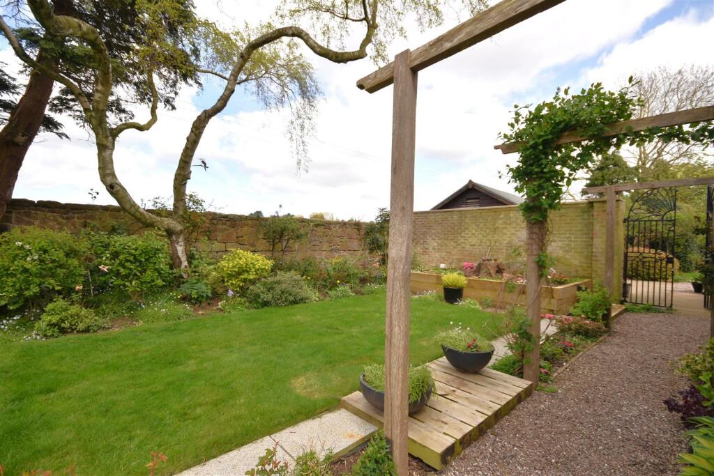 Additional image 36 of Hanns Hall Road, Neston, Cheshire