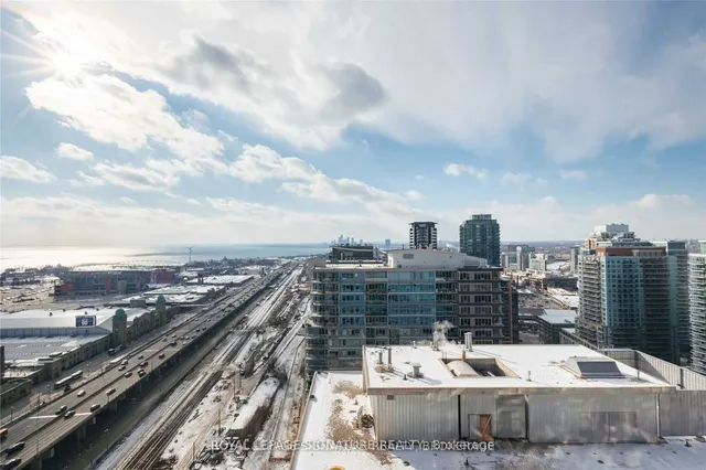 Additional image 22 of 51 East Liberty St Unit Ph07