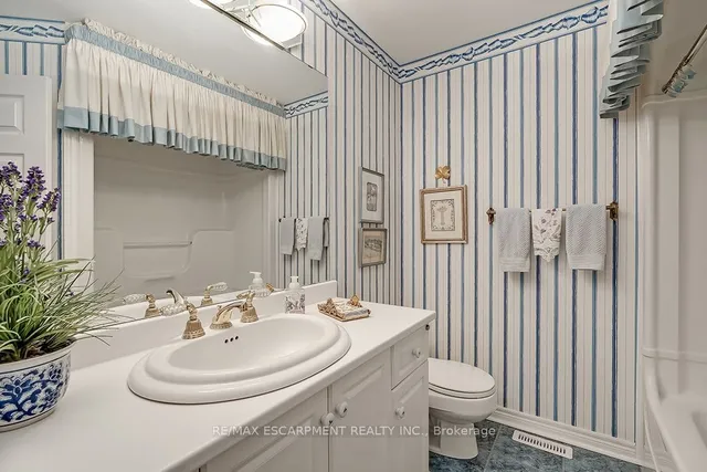 Additional image 21 of 4275 Millcroft Park Dr Unit 15