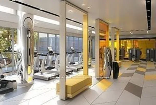 Additional image 11 of 30 Roehampton Ave Unit 304