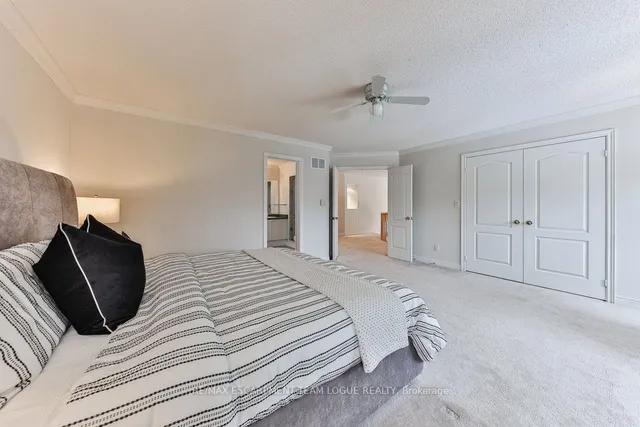 Additional image 23 of 4323 Clubview Dr