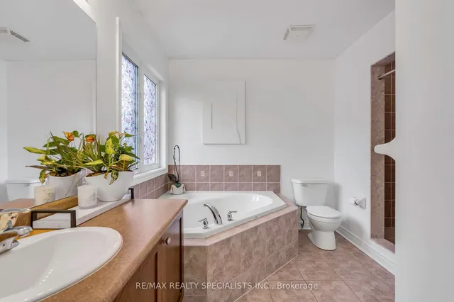 Additional image 20 of 192 Giddings Cres