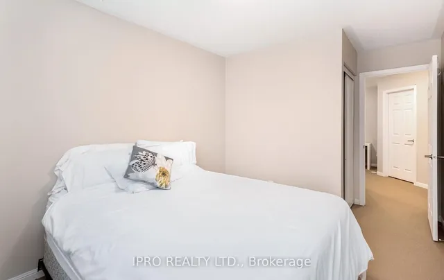 Additional image 32 of 267 Woodley Cres