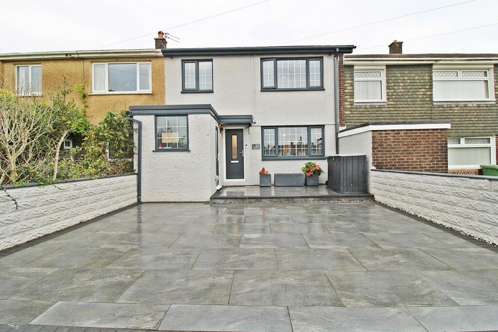 Primary image of Maple Close, Llanharry, Pontyclun, Rhondda Cynon Taff. CF72 9JH