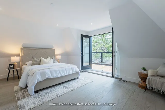 Additional image 27 of 241B Evelyn Ave