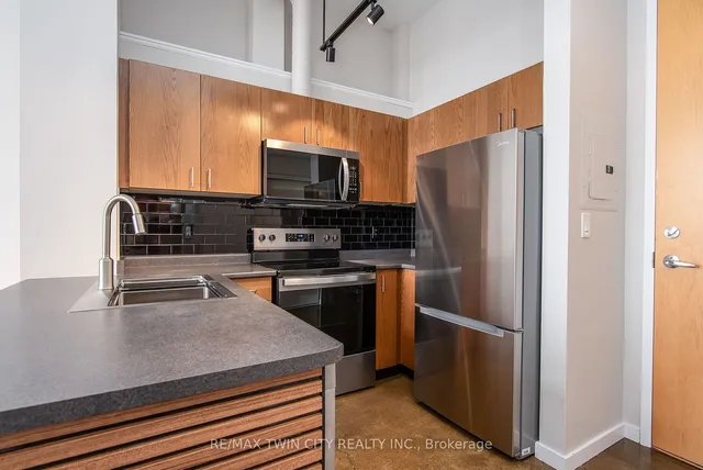Additional image 7 of 410 King St Unit 603