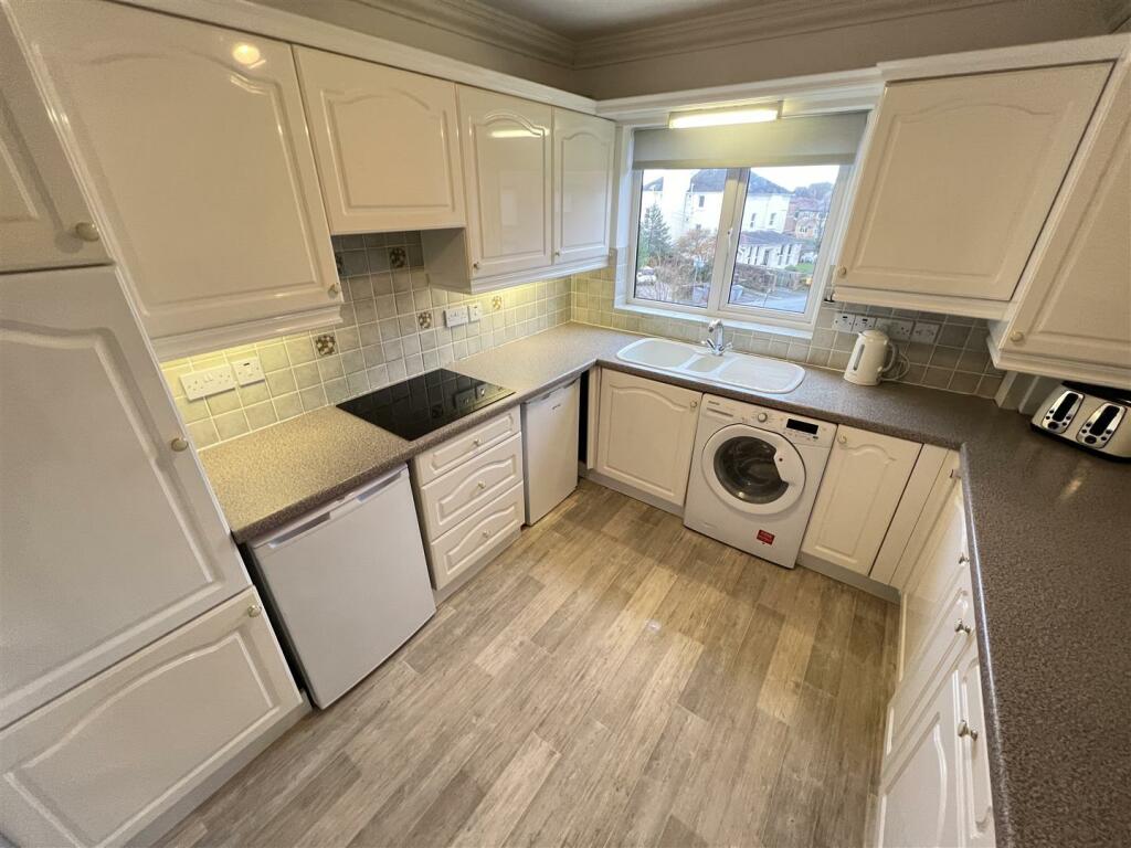 Additional image 9 of Mount Avenue, Heswall, Wirral