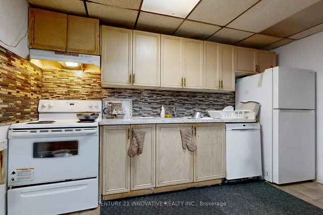 Additional image 31 of 18 Lowry Sq