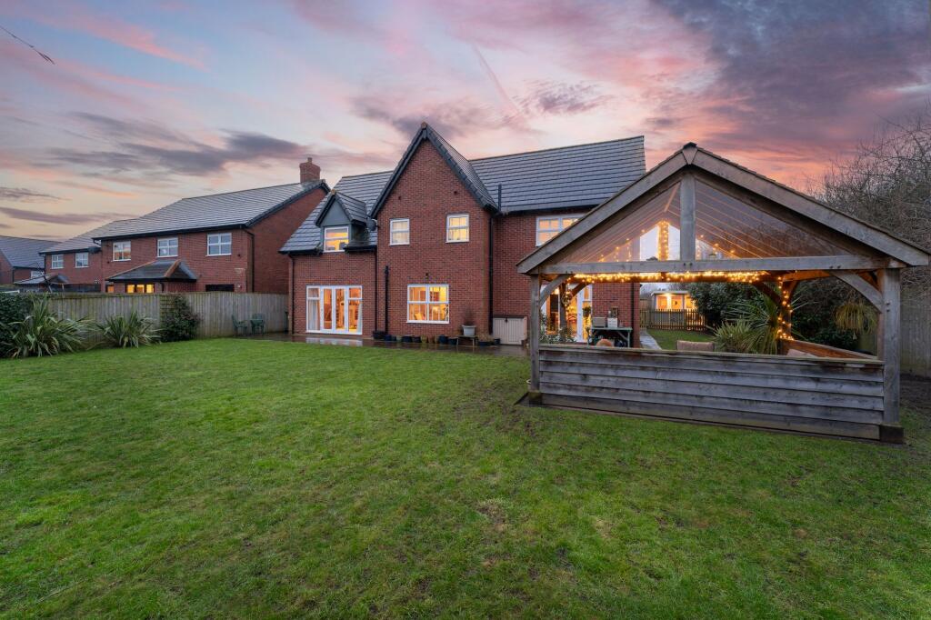 Additional image 33 of Spacious, Private, and Unrivalled Views Across Fields