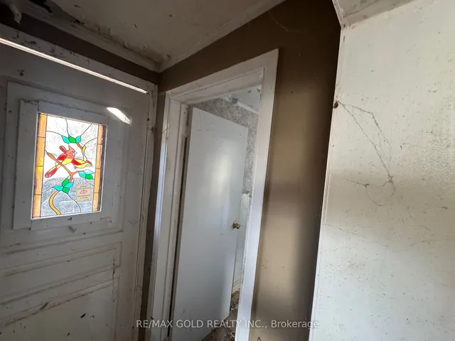 Additional image 24 of 1040 Brook View Ave