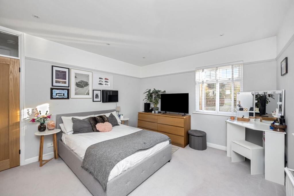 Additional image 16 of Cedar Way, Henfield, BN5