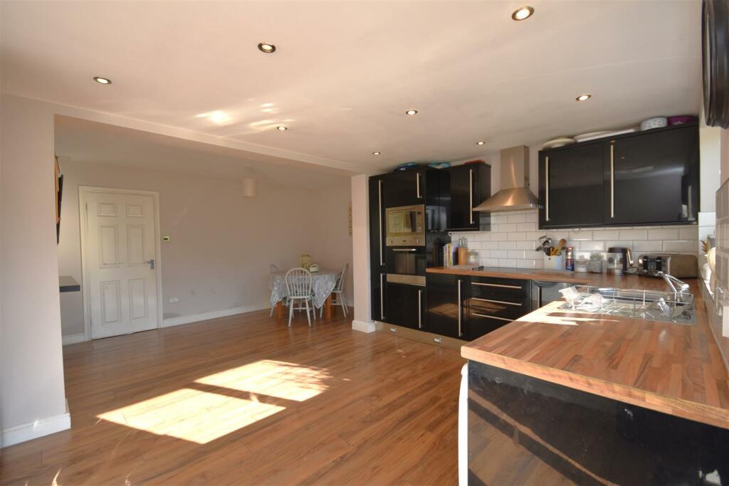 Additional image 7 of Talbot Avenue, Little Neston