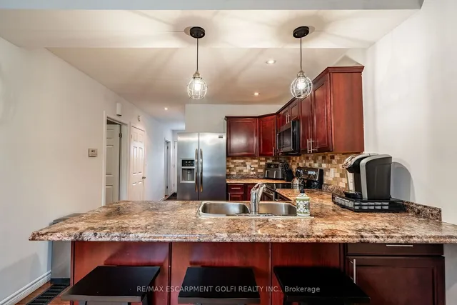 Additional image 10 of 76 Park Row