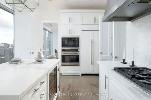 Additional image 14 of 183 Wellington St Unit 3703