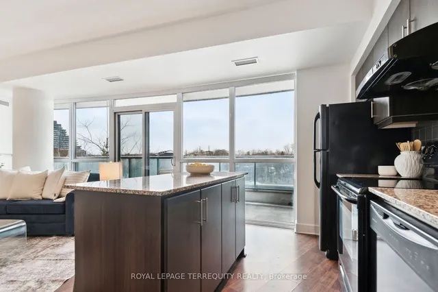 Additional image 7 of 35 Brian Peck Cres Unit 321