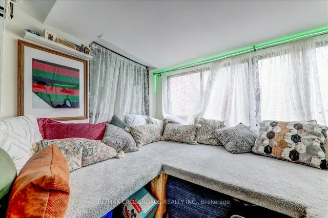 Additional image 18 of 5 Massey Sq Unit 910